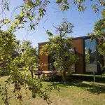 Applewood Cabin 2 By Tiny Away
