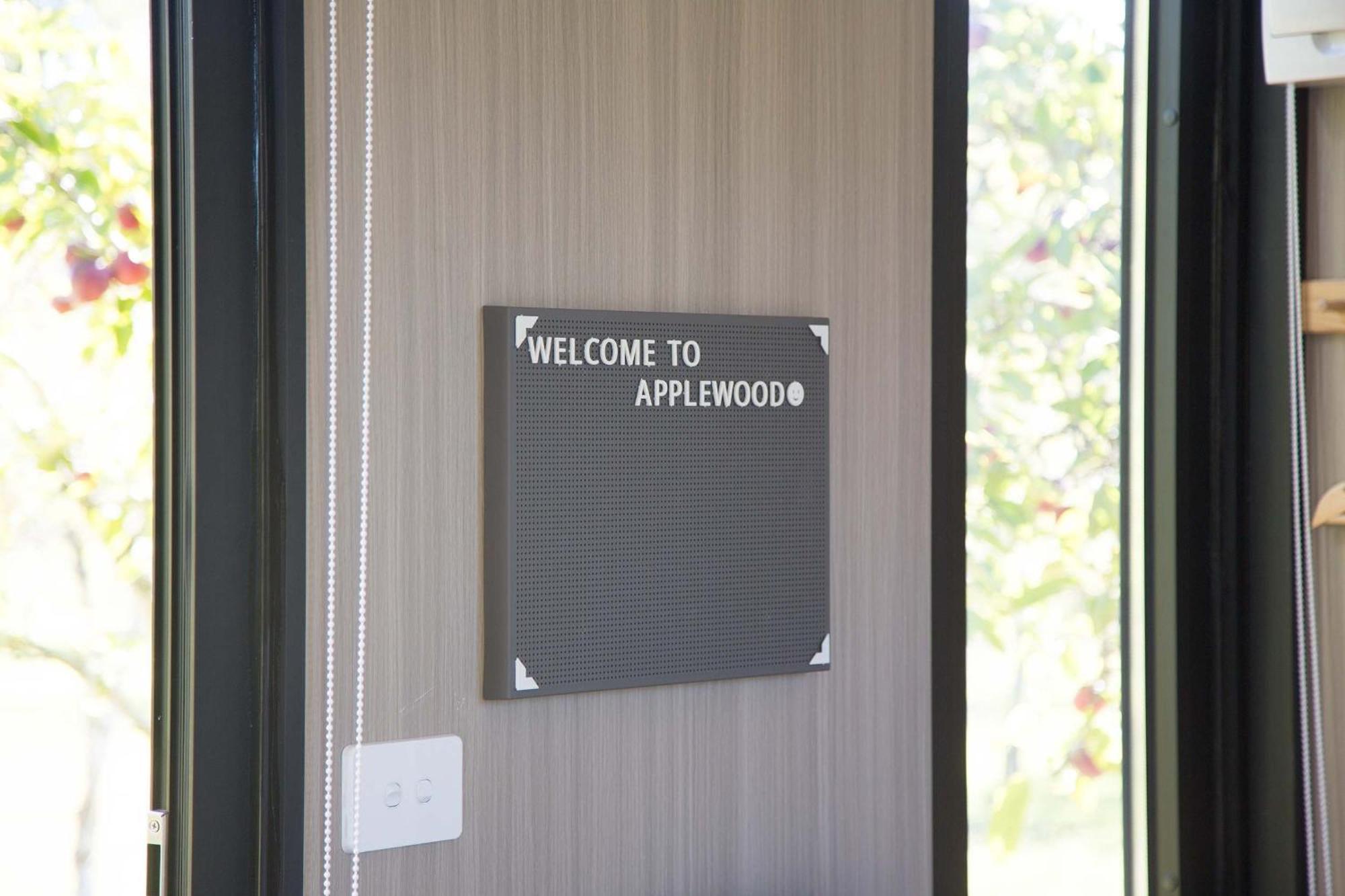 Applewood 2 By Tiny Away Christchurch