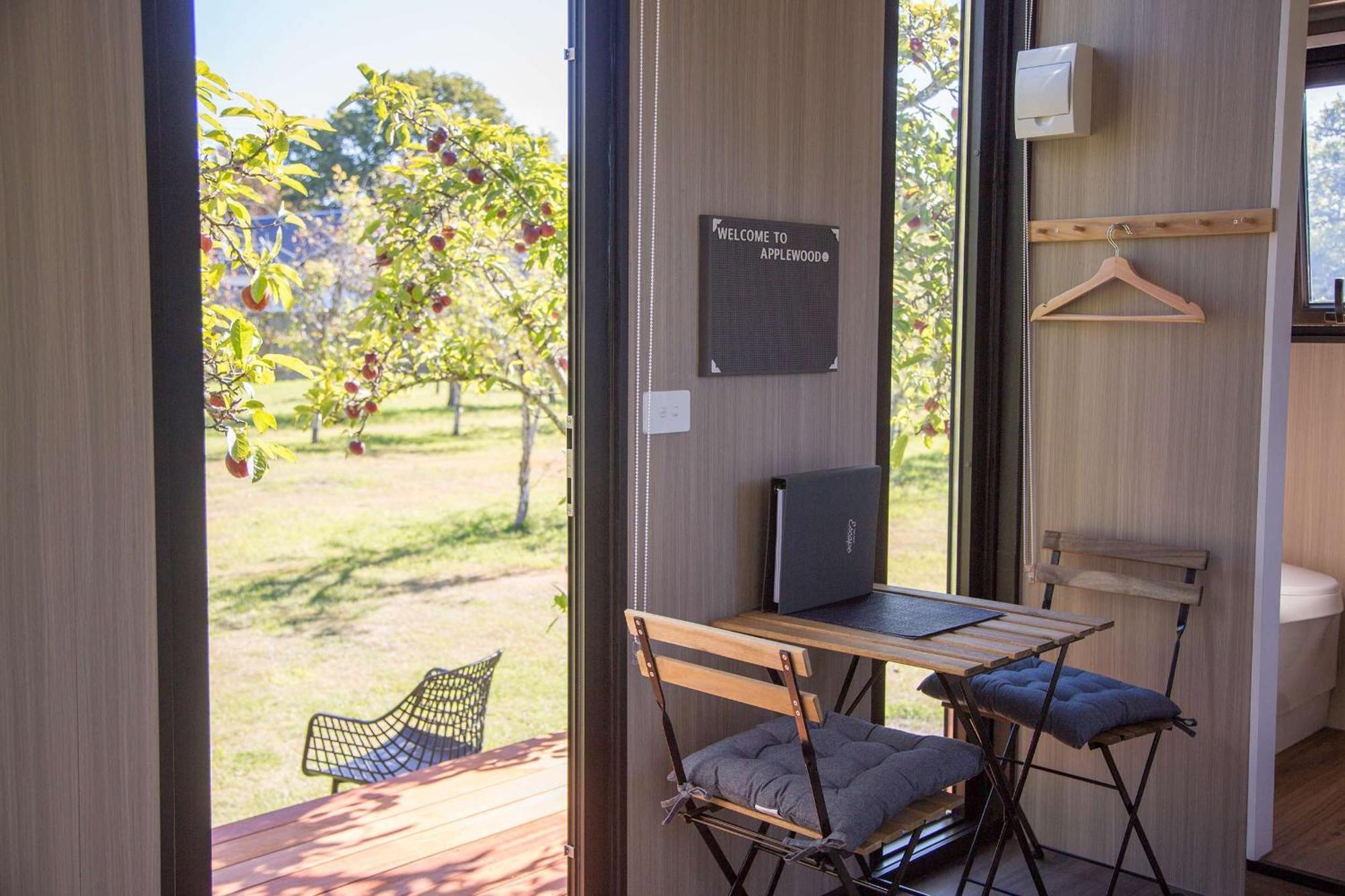 Applewood 2 By Tiny Away Holiday home *