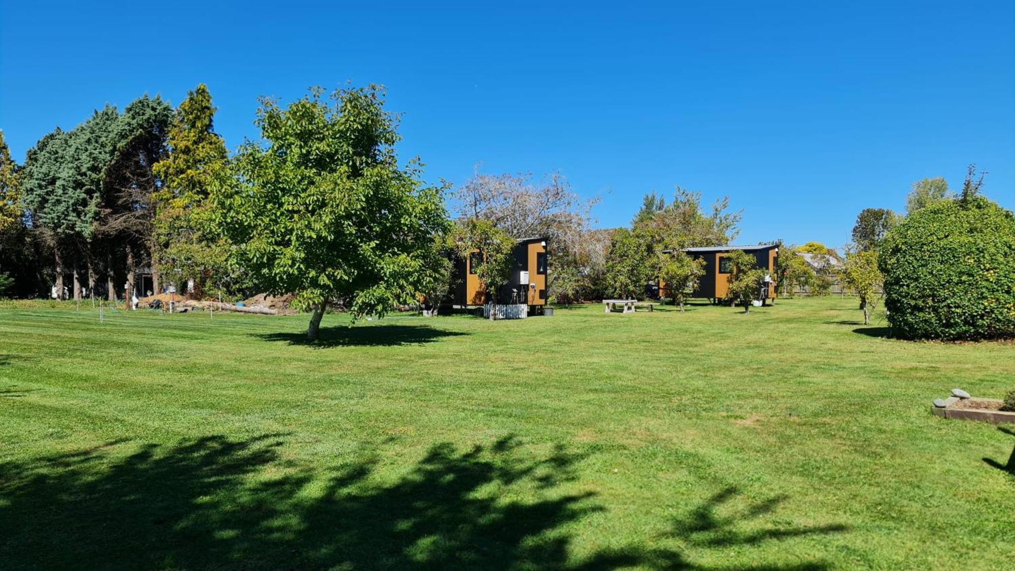 Applewood 2 By Tiny Away Christchurch